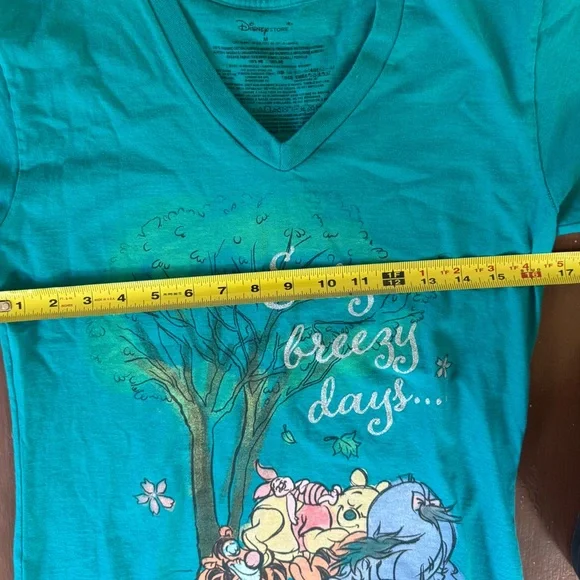 Disney Store Winnie the Pooh V Neck Tshirt - Women’s Medium - Picture 5 of 6